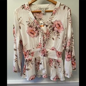 NWT American Rag Floral Boho Style Front Tie Blouse Size Small